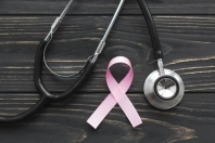 Jakie objawy daje rak piersi?