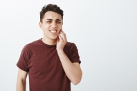 Zęby nadwrażliwe na ból - jak sobie pomóc i unikać dyskomfortu